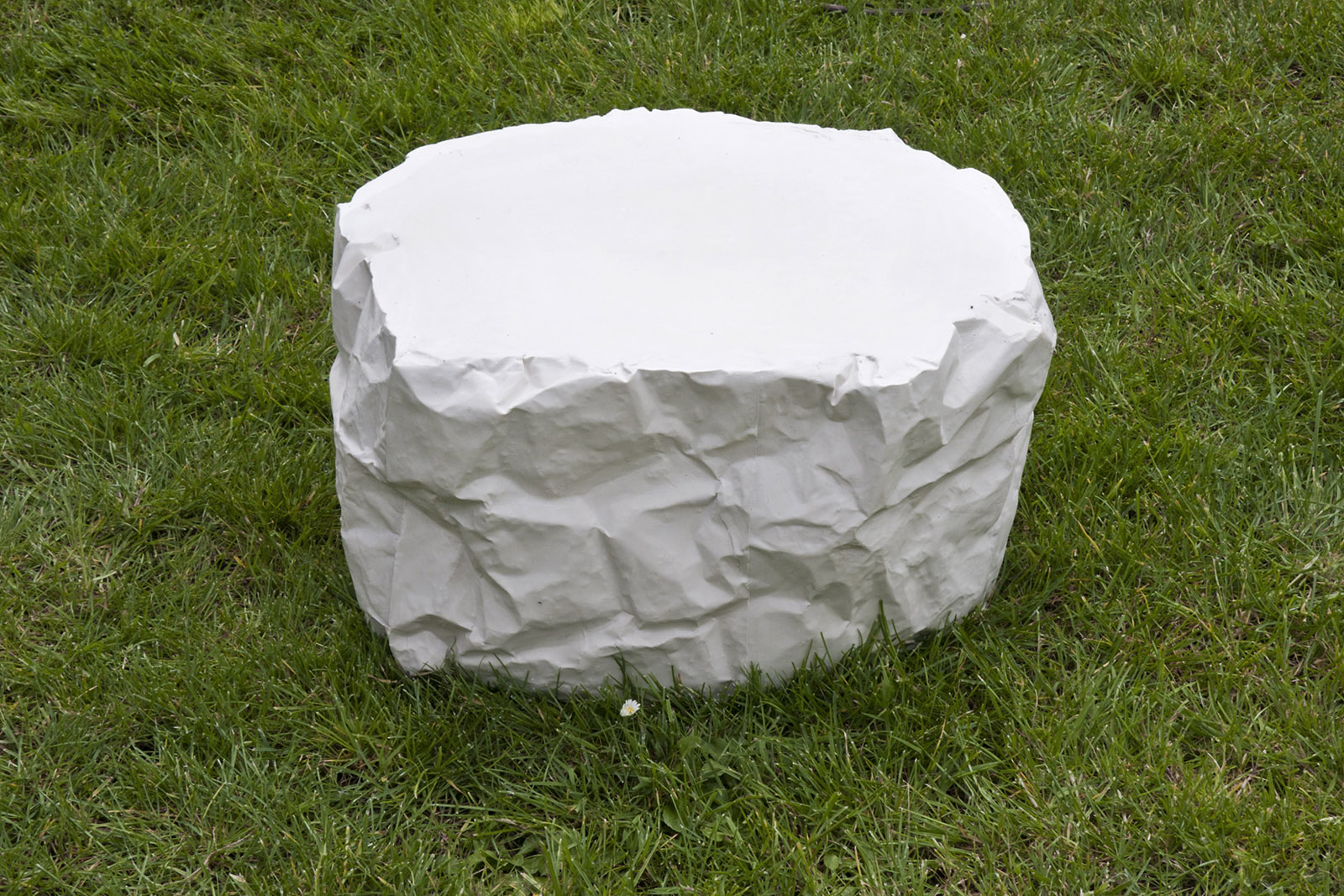 Documentation of the work 'Archive of Surfaces' by Dan Stockholm