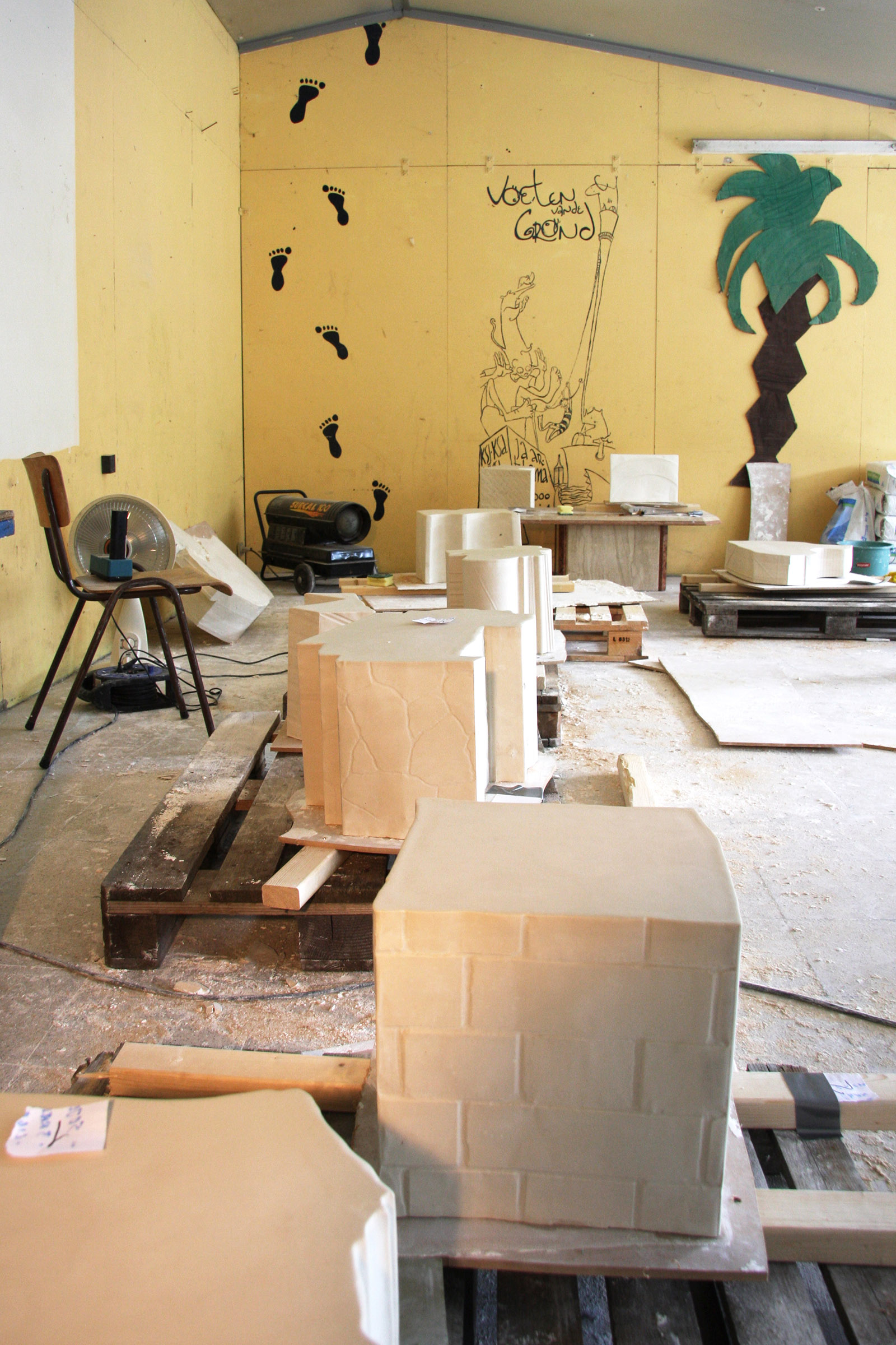 Creating the work 'Archive of Surfaces' by Dan Stockholm