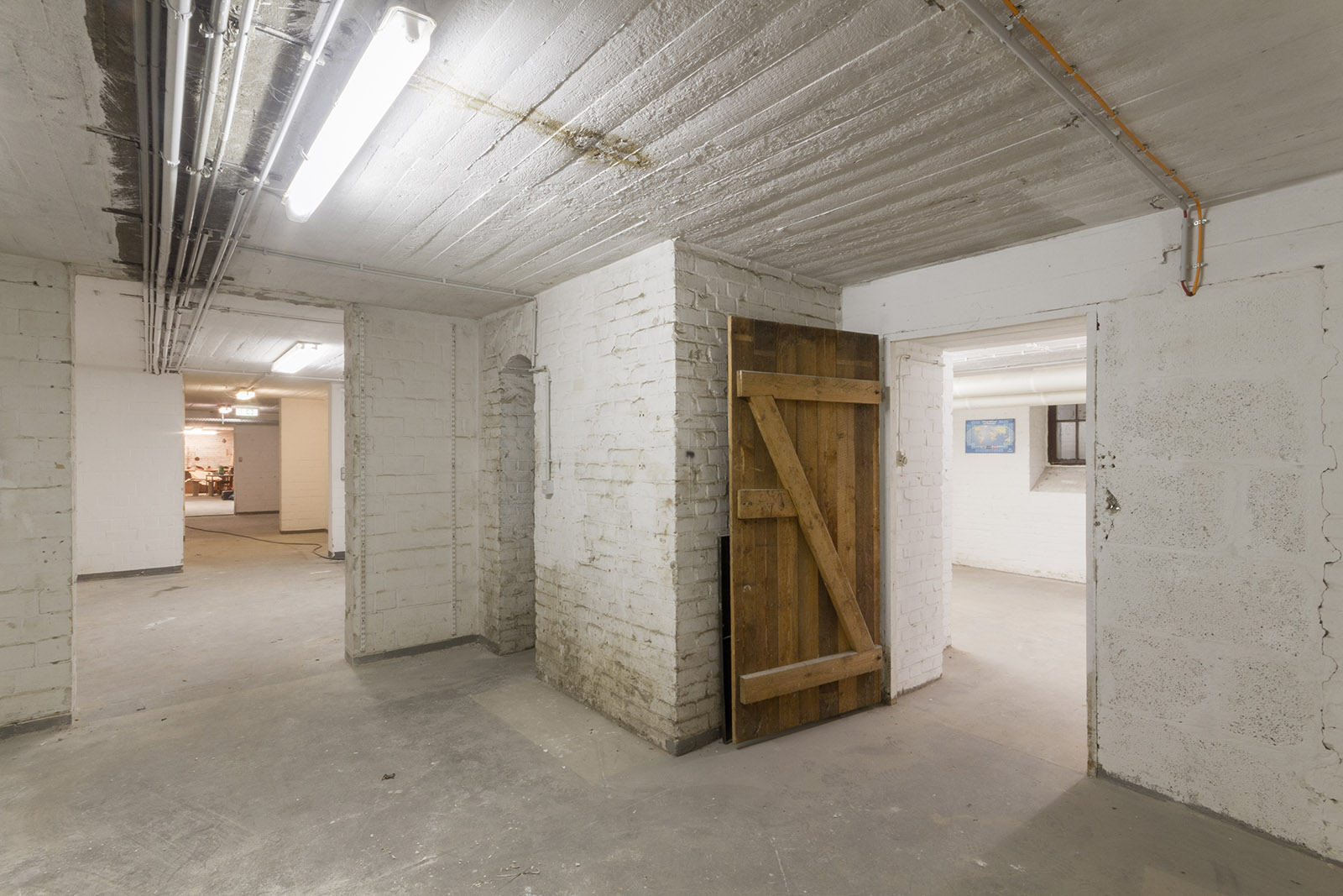 Documentation of the work 'Building Breathing' by Dan Stockholm