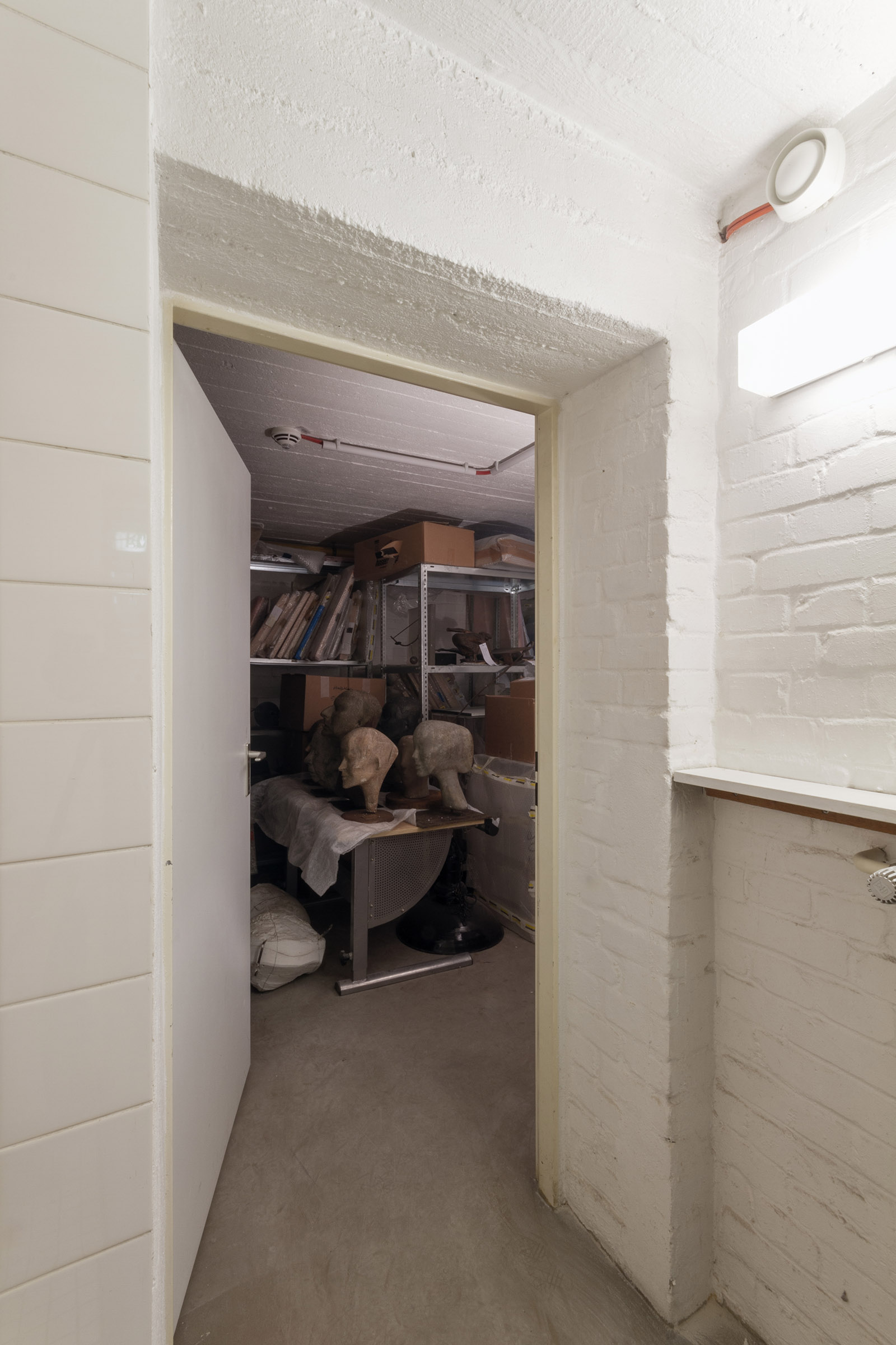 Documentation of the work 'Building Breathing' by Dan Stockholm