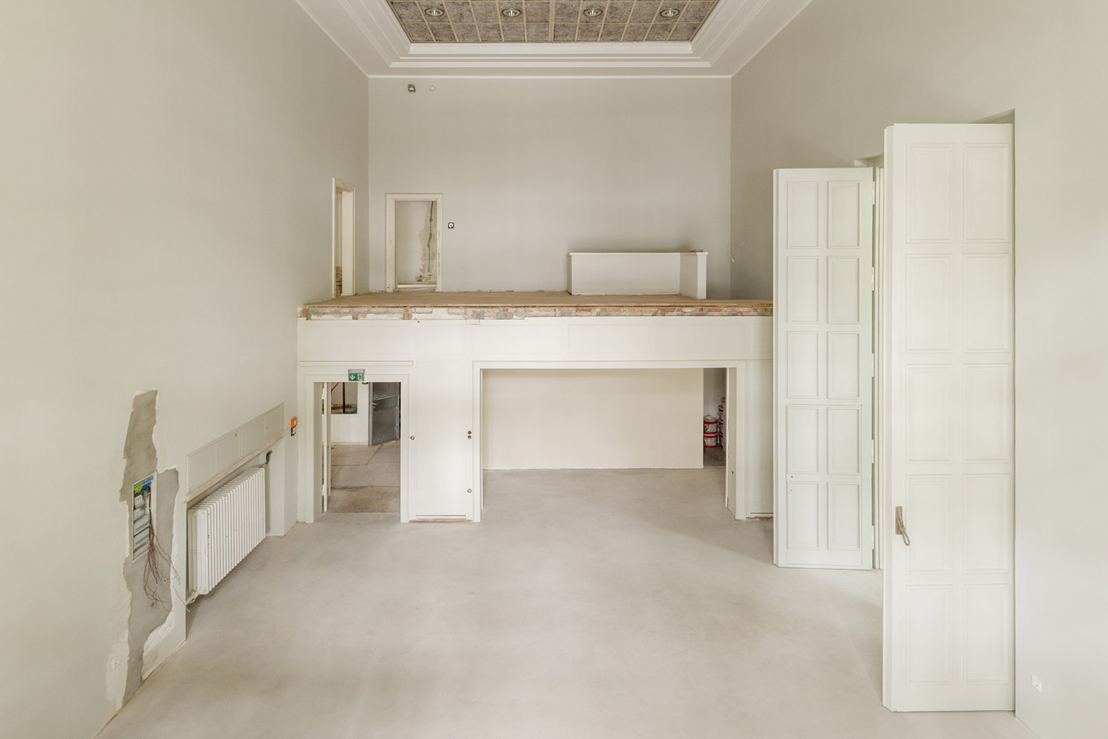 Documentation of the work 'Building Breathing' by Dan Stockholm