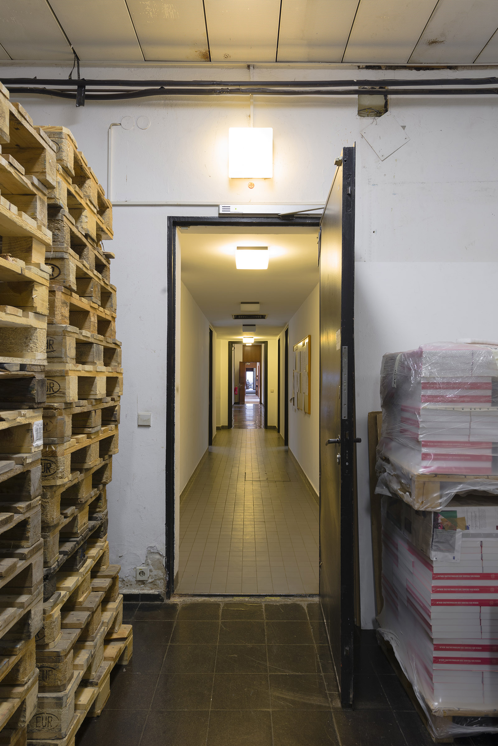 Documentation of the work 'Building Breathing' by Dan Stockholm