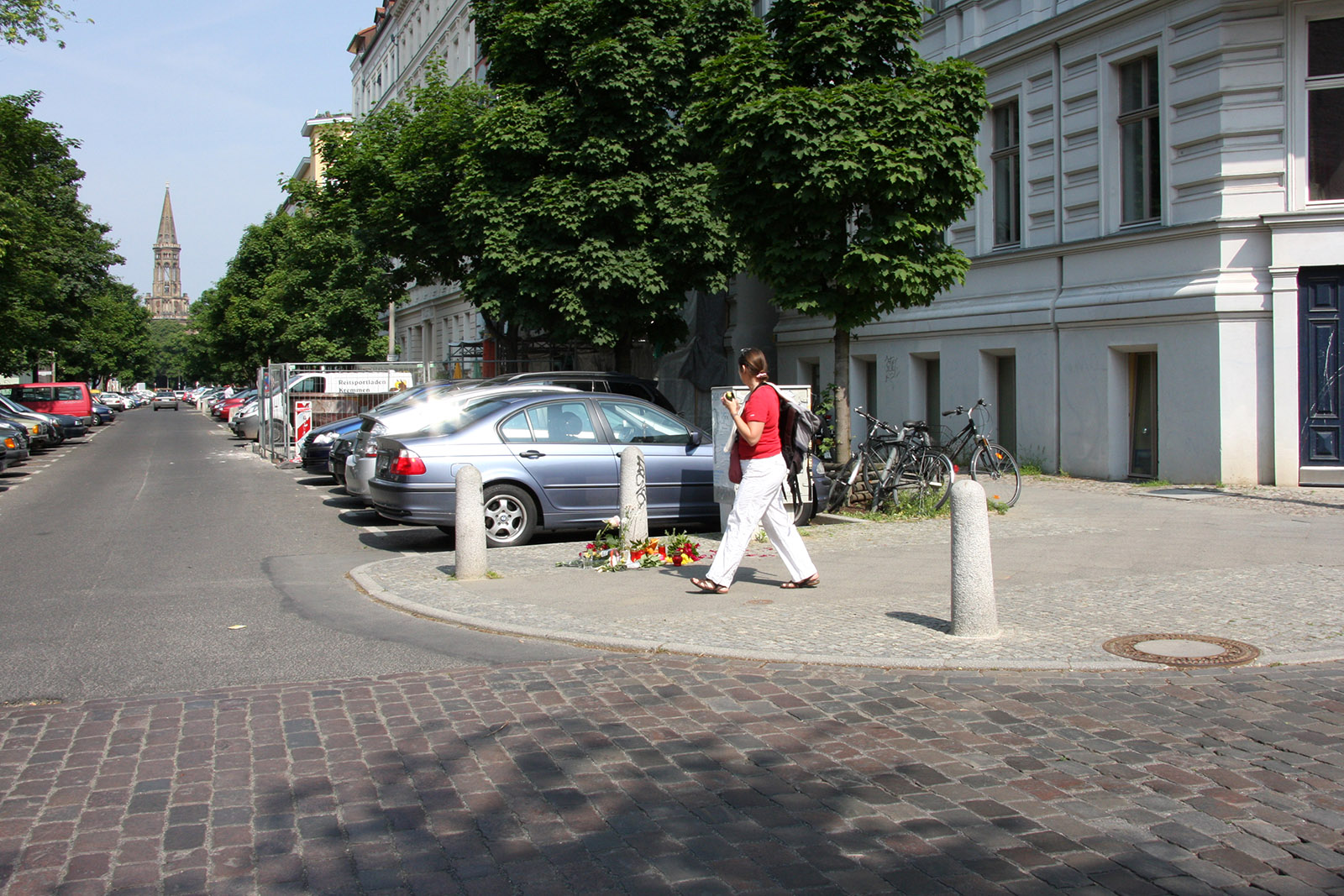 Documentation of the work 'Untitled (Spontaneous Amemorial)' by Dan Stockholm